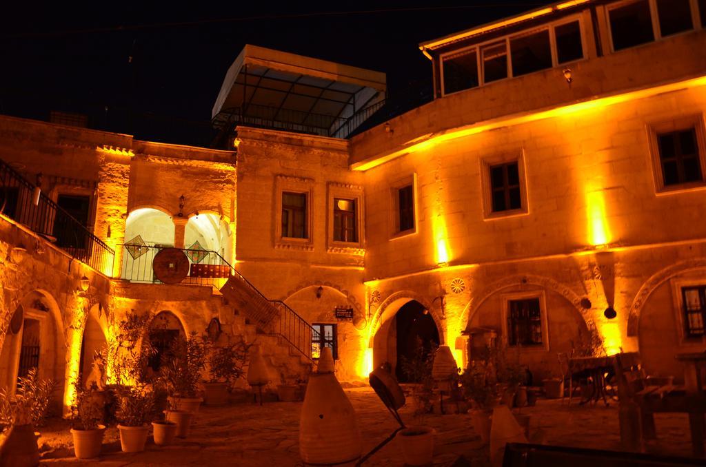 Caravanserai Cave Hotel Göreme Exterior photo