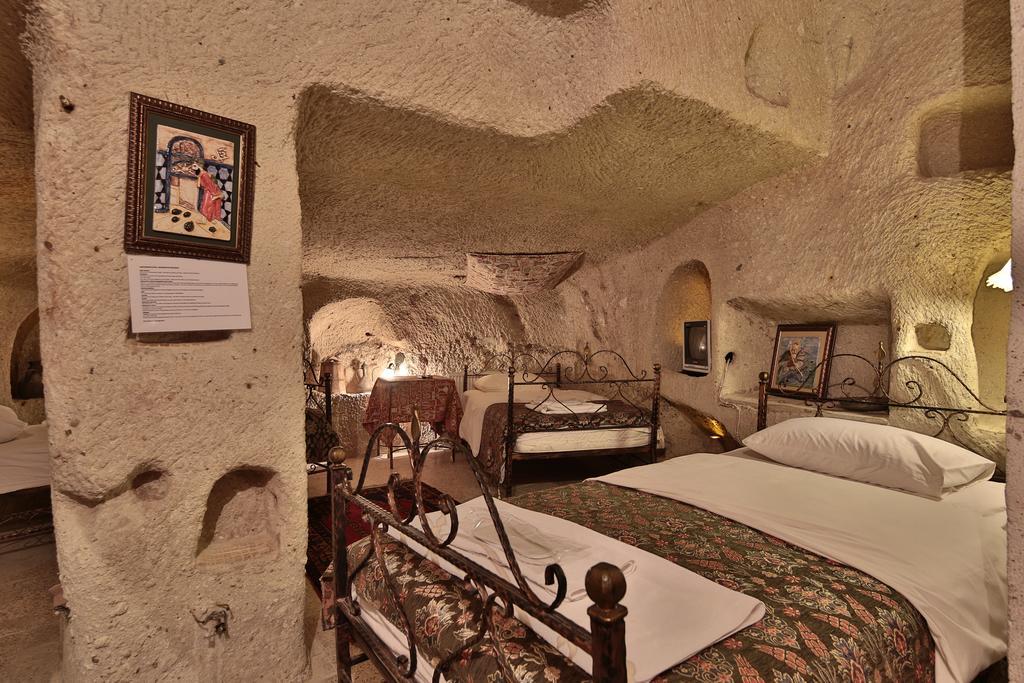 Caravanserai Cave Hotel Göreme Exterior photo
