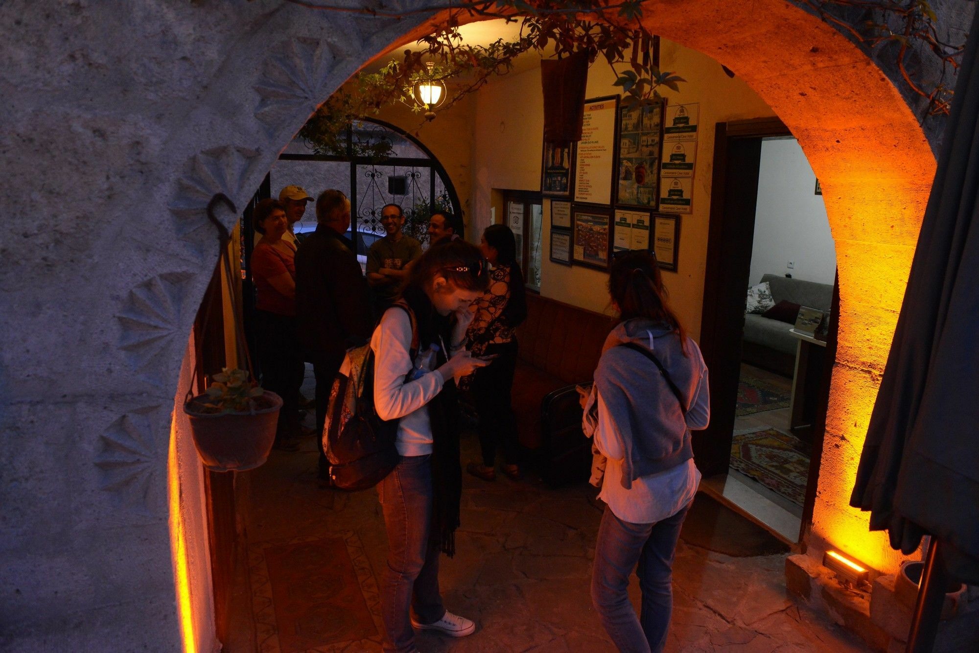 Caravanserai Cave Hotel Göreme Exterior photo