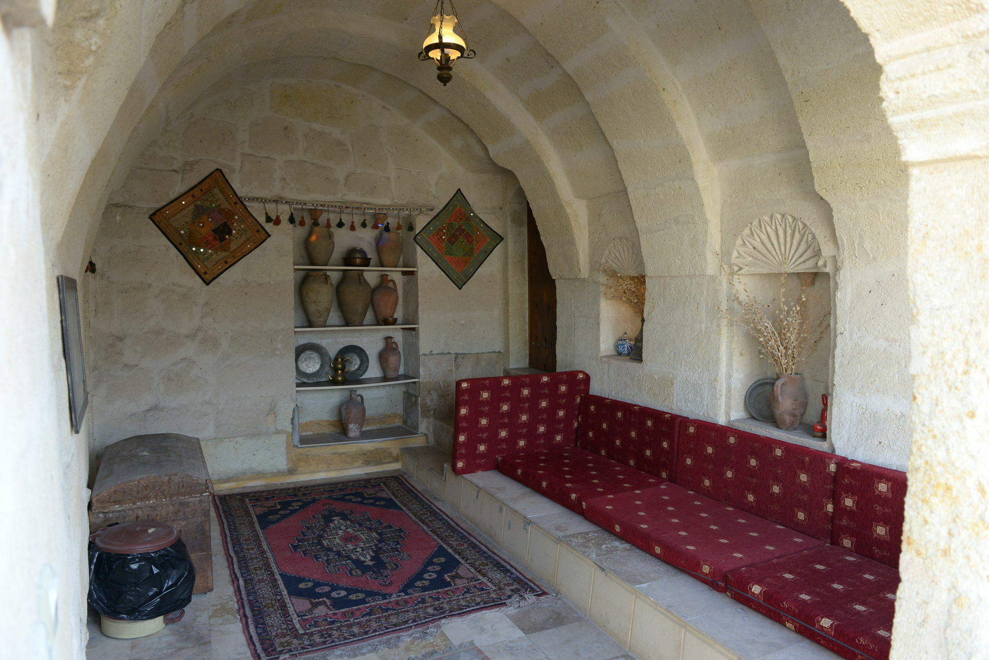 Caravanserai Cave Hotel Göreme Exterior photo