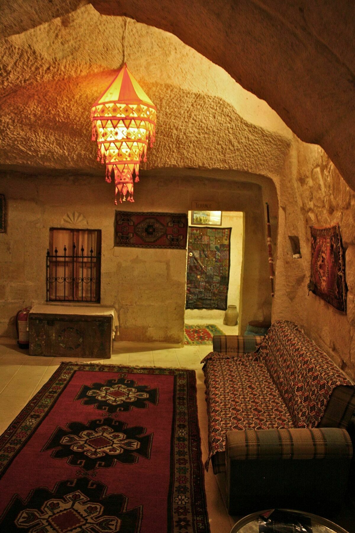 Caravanserai Cave Hotel Göreme Exterior photo