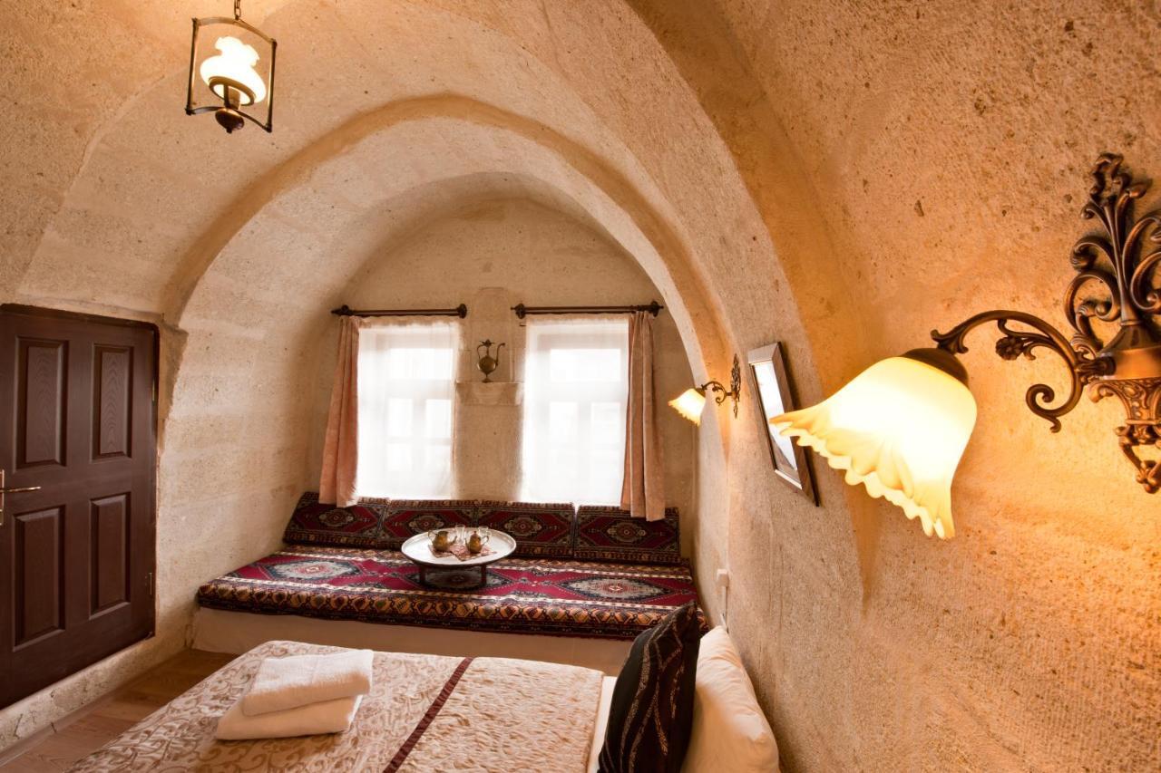 Caravanserai Cave Hotel Göreme Exterior photo